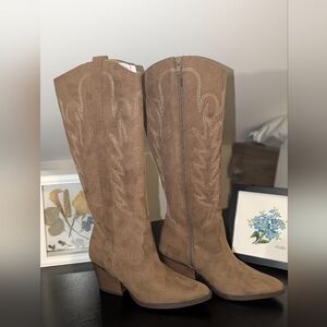 New LC Lauren Conrad Brown Suede Western Knee-High Boots Size 6